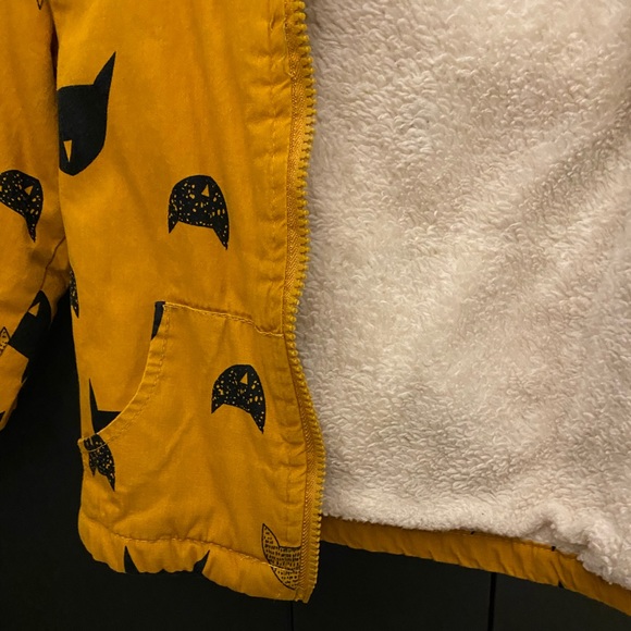 Toddler 2-3T fleece lined hooded sweater - Picture 7 of 7